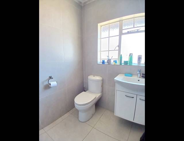 4 BEDROOM HOUSE FOR SALE IN VAALPARK